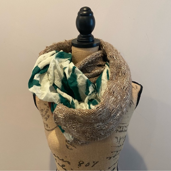 HANG N HOLD Infinity Scarf Wool Blend Mixed Media Boho - Picture 3 of 6